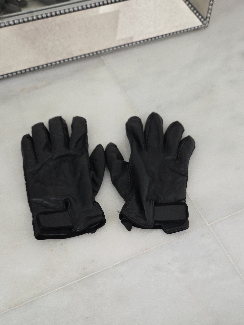 Boss Men's Black Leather Gloves with Adjustable Wrist Strap Cashmere Interior